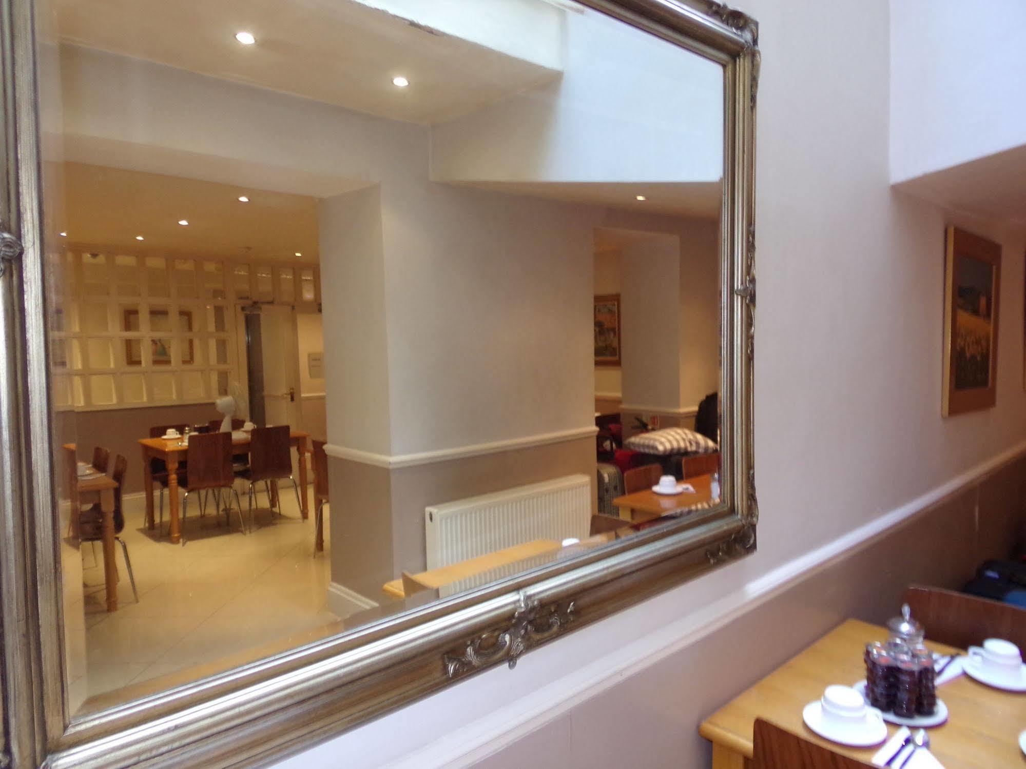 Wedgewood Hotel London Exterior photo